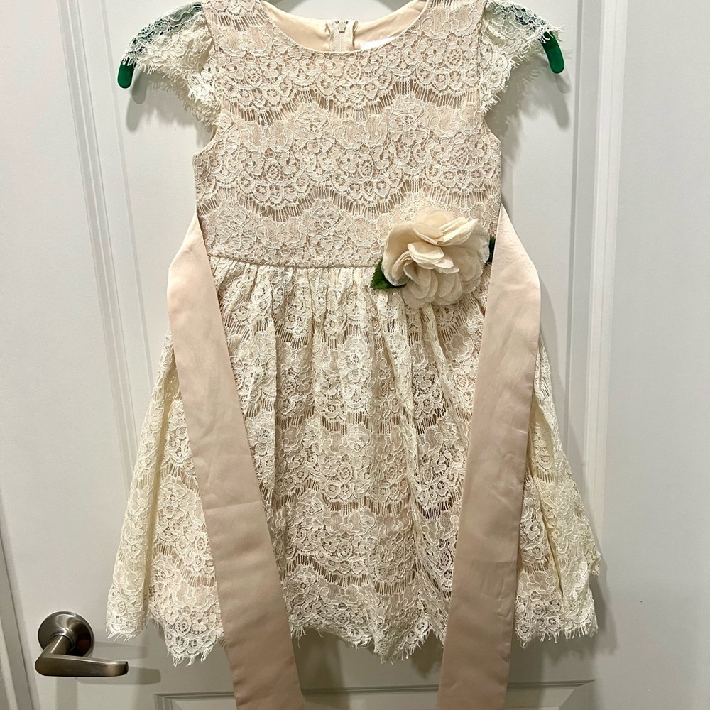 Girls Dress Size 6 EXCELLENT CONDITION